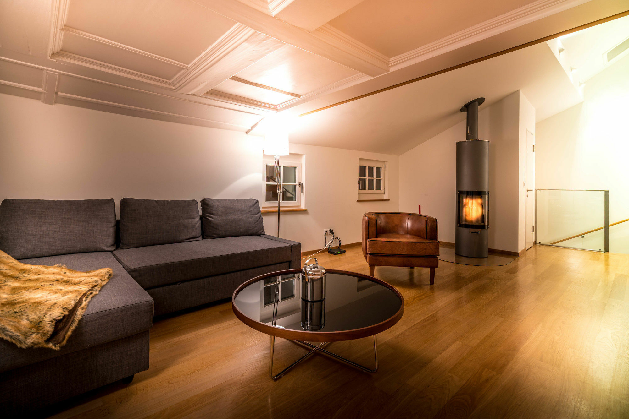 Apartment Side Location Bellevue *