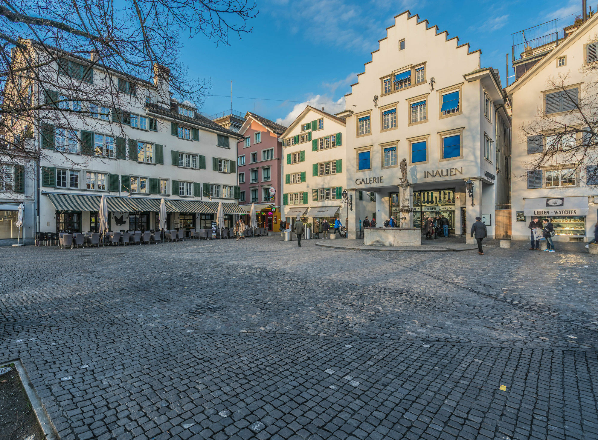 Side Location Bellevue Apartment Zürich